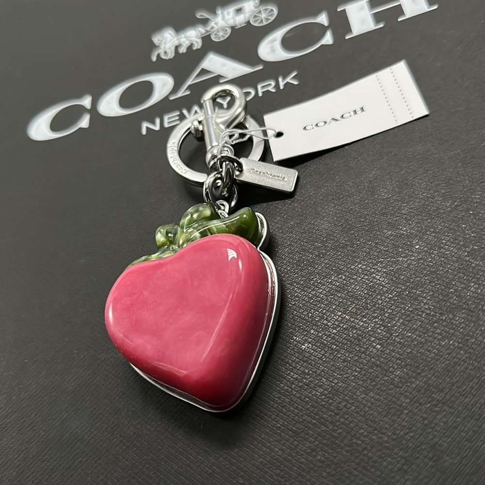 NWT Coachtopia Coach Strawberry Bag Charm Fruit 70% Recycled Resin FOB Keychain - Picture 9 of 15
